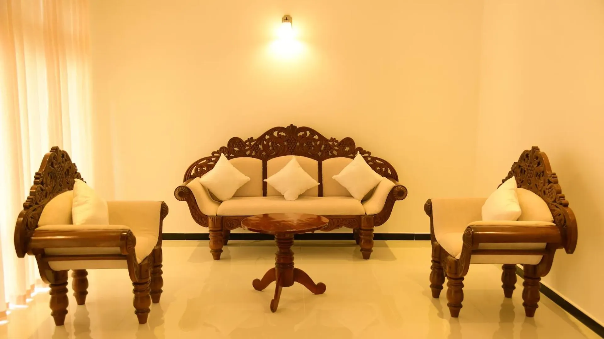 Bed & Breakfast Kandy Lakeside Escape